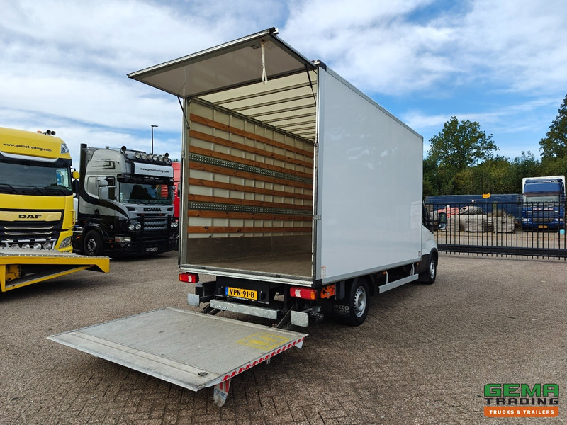 Iveco 35S18 Hi-Matic 4x2 Dagcab Euro6E - Gesloten Bak 4.2M - Laadklep 1000KG - Navi - 03/2026 APK - Furgoneta caja cerrada: foto 2 Iveco 35S18 Hi-Matic 4x2 Dagcab Euro6E - Gesloten Bak 4.2M - Laadklep 1000KG - Navi - 03/2026 APK - Furgoneta caja cerrada: foto 2