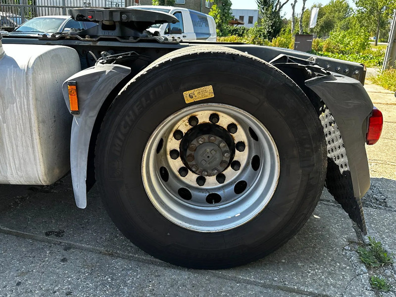 DAF XF 460 4X2 Tractor-unit Spring/Air ACC Retarder EURO6 - Cabeza tractora: foto 5 DAF XF 460 4X2 Tractor-unit Spring/Air ACC Retarder EURO6 - Cabeza tractora: foto 5