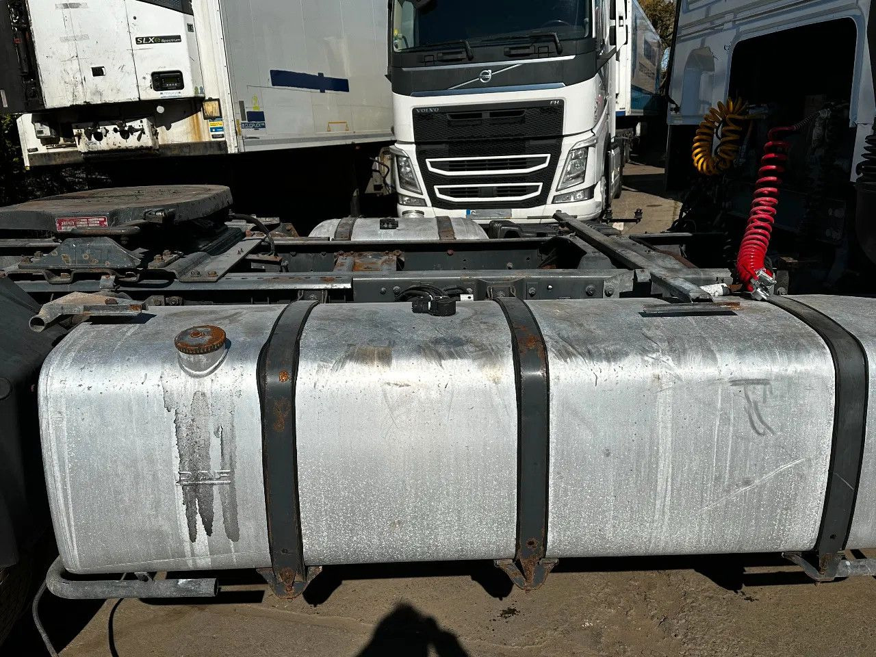 DAF XF 95.480 4X2 Tractor-unit Spring/Air ZF Manual - Cabeza tractora: foto 5 DAF XF 95.480 4X2 Tractor-unit Spring/Air ZF Manual - Cabeza tractora: foto 5