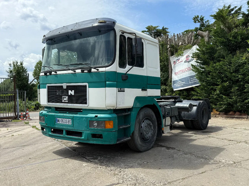 MAN 19.403 4X2 Tractor-unit Spring/Air ZF Manual Gear Low cabine - Cabeza tractora: foto 2 MAN 19.403 4X2 Tractor-unit Spring/Air ZF Manual Gear Low cabine - Cabeza tractora: foto 2