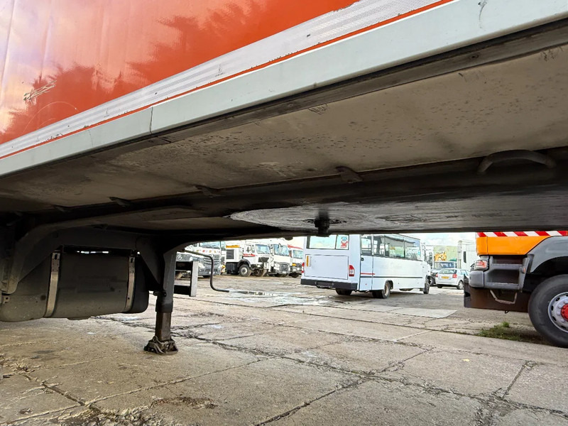 Chereau Frigo Carier Vector 1850 3 axle 7CM Side H2.60 - Semirremolque frigorífico: foto 4 Chereau Frigo Carier Vector 1850 3 axle 7CM Side H2.60 - Semirremolque frigorífico: foto 4