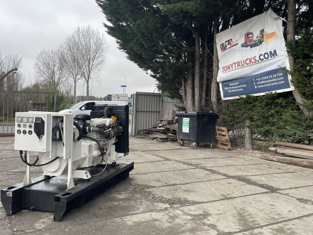 Perkins 100 KVA Generator 3 Phase Perkins 100 KVA Generator 3 Phase - Generador industriale: foto 2 Perkins 100 KVA Generator 3 Phase Perkins 100 KVA Generator 3 Phase - Generador industriale: foto 2