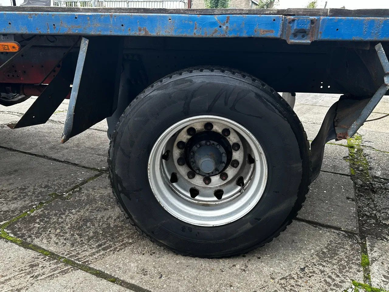 Scania P113-360 4X2 Platform Manual Gear Retarder Scania P113-360 4X2 Platform Manual Gear Retarder - Camión caja abierta: foto 5 Scania P113-360 4X2 Platform Manual Gear Retarder Scania P113-360 4X2 Platform Manual Gear Retarder - Camión caja abierta: foto 5