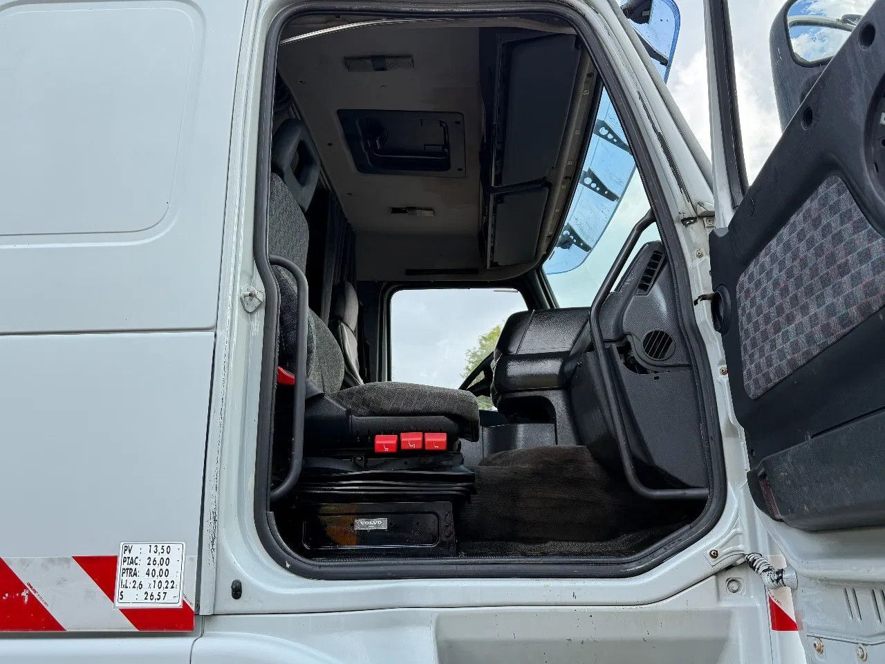 Camión frigorífico Volvo FH 12.420 6X2 Frigo Spring/Air Manual Gearbox TO: foto 6