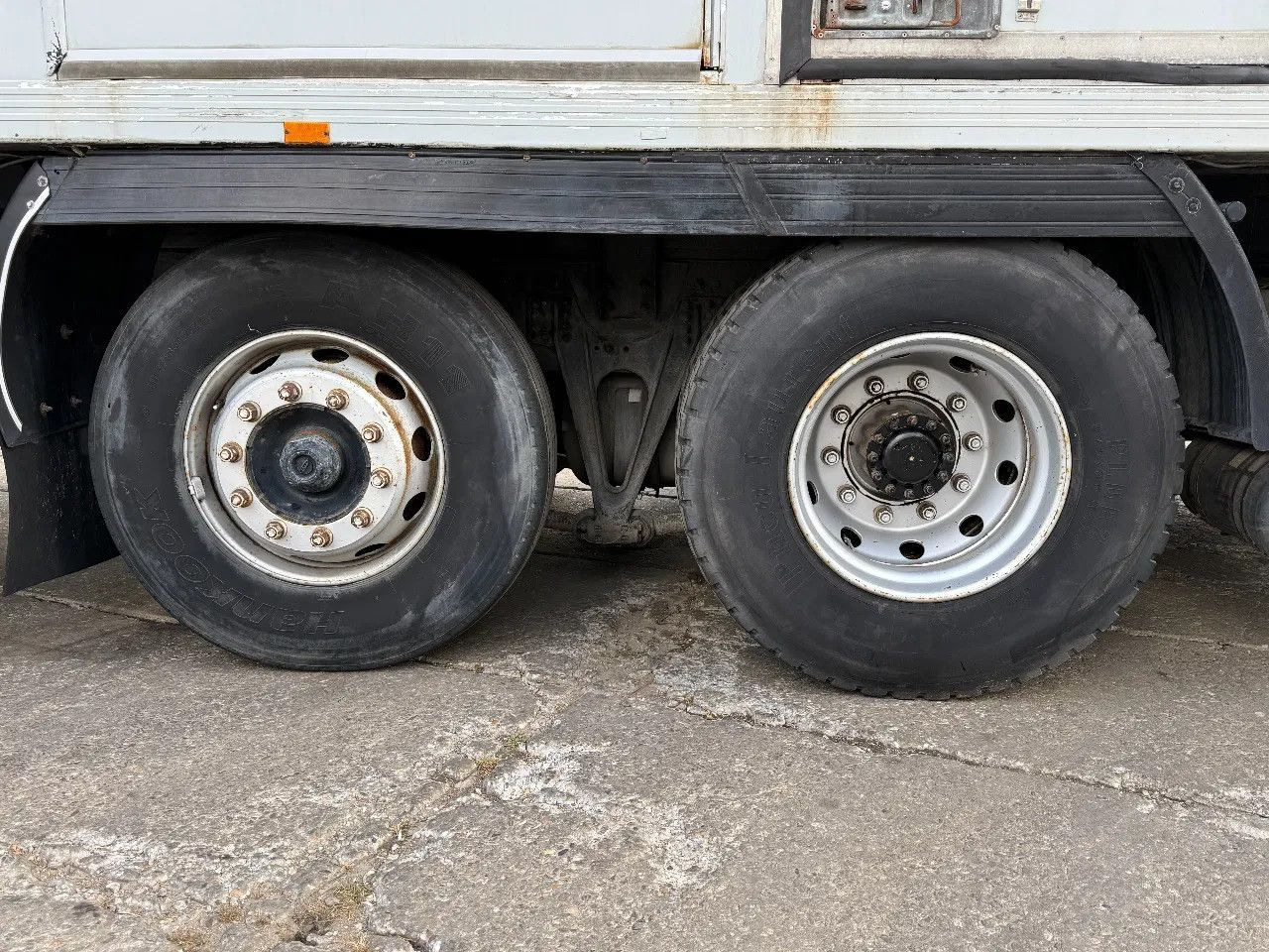 Volvo FH 12.420 6X2 Frigo Spring/Air Manual Gearbox TO - Camión frigorífico: foto 5 Volvo FH 12.420 6X2 Frigo Spring/Air Manual Gearbox TO - Camión frigorífico: foto 5