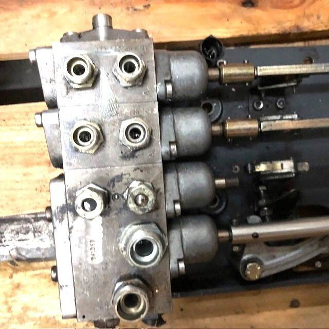 4- Way hydraulic control for Still - Válvula hidráulica para Equipo de manutención: foto 4 4- Way hydraulic control for Still - Válvula hidráulica para Equipo de manutención: foto 4