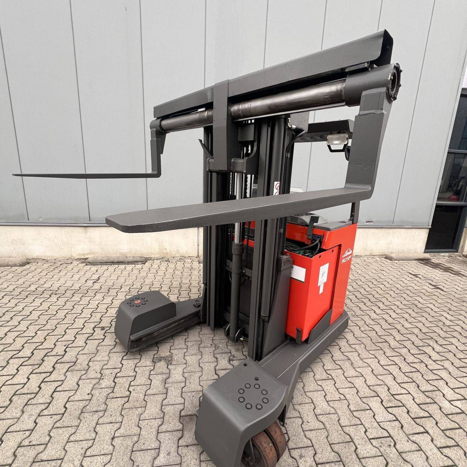 Atlet UFS250DTFVRG450 - Carretilla de 4 vías: foto 5 Atlet UFS250DTFVRG450 - Carretilla de 4 vías: foto 5