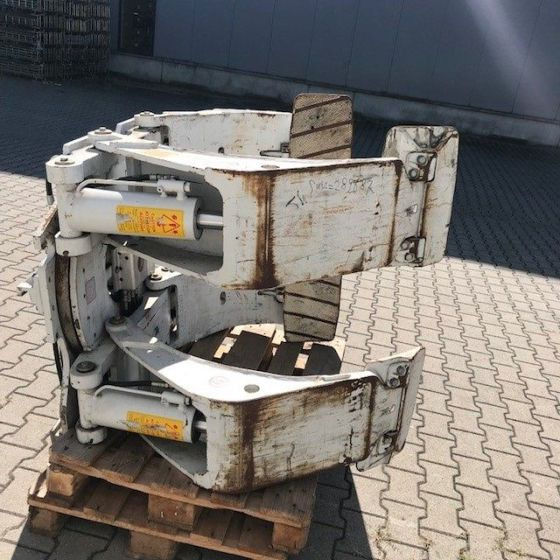 Cascade Rotating Roll clamp - Pinza para Equipo de manutención: foto 4 Cascade Rotating Roll clamp - Pinza para Equipo de manutención: foto 4