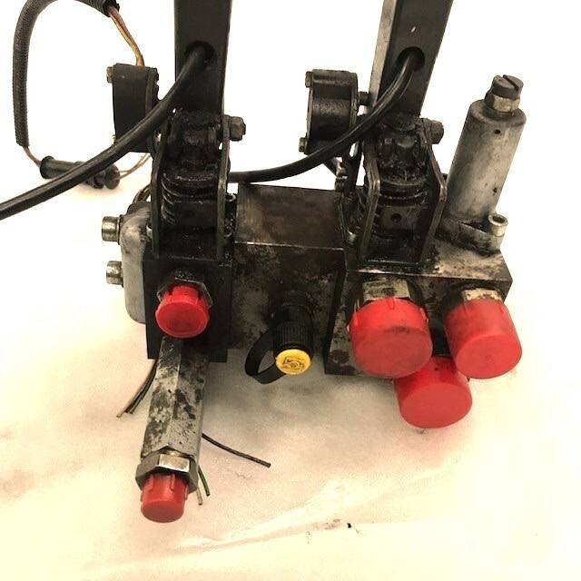 Distribution block for Still/Wagner - Válvula hidráulica para Equipo de manutención: foto 2 Distribution block for Still/Wagner - Válvula hidráulica para Equipo de manutención: foto 2