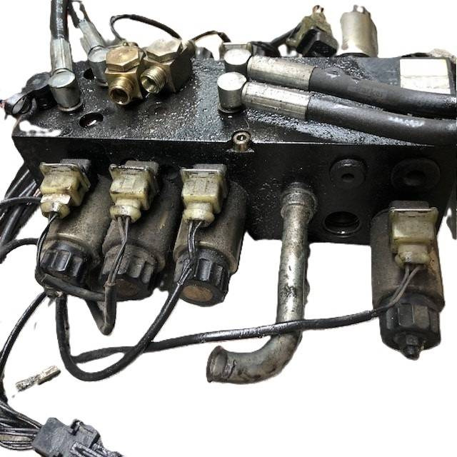 Hydraulic control valve for Still - Válvula hidráulica para Equipo de manutención: foto 2 Hydraulic control valve for Still - Válvula hidráulica para Equipo de manutención: foto 2