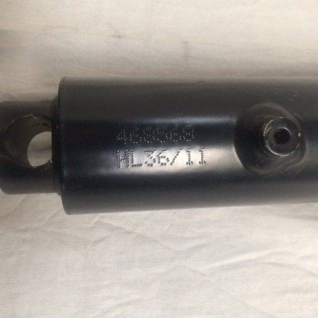 Lifting cylinder for Caterpillar - Cilindro hidráulico para Equipo de manutención: foto 2 Lifting cylinder for Caterpillar - Cilindro hidráulico para Equipo de manutención: foto 2