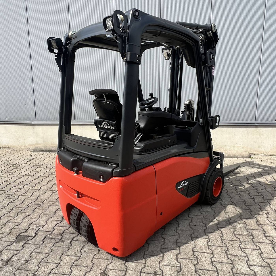 Linde E18 (386-02) EVO - Carretilla elevadora eléctrica: foto 2 Linde E18 (386-02) EVO - Carretilla elevadora eléctrica: foto 2