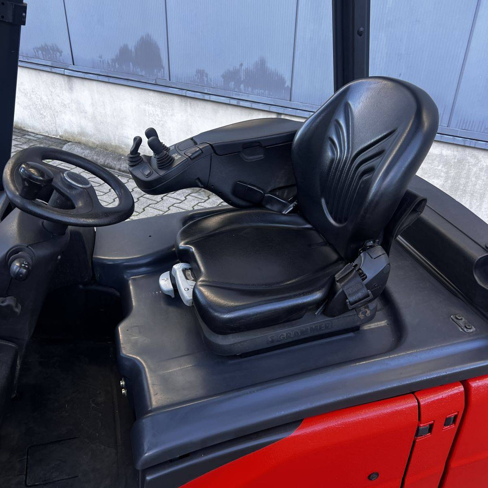 Linde E18 (386-02) EVO - Carretilla elevadora eléctrica: foto 3 Linde E18 (386-02) EVO - Carretilla elevadora eléctrica: foto 3