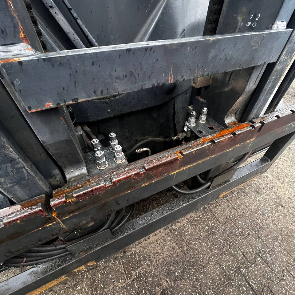 Linde H70D (396-03) EVO - Carretilla elevadora diésel: foto 4 Linde H70D (396-03) EVO - Carretilla elevadora diésel: foto 4