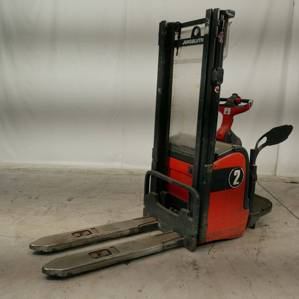 Linde L14AP (372) - Apilador: foto 3 Linde L14AP (372) - Apilador: foto 3