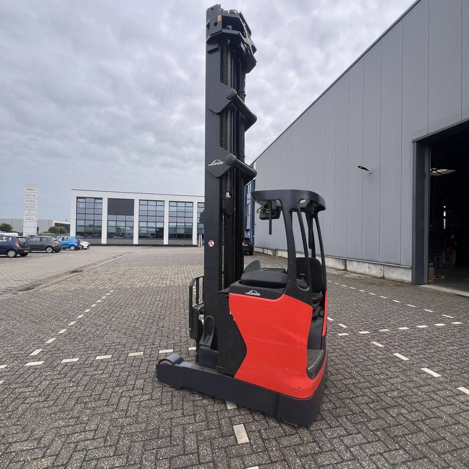Linde R14HD (1120) - Retráctil: foto 1 Linde R14HD (1120) - Retráctil: foto 1