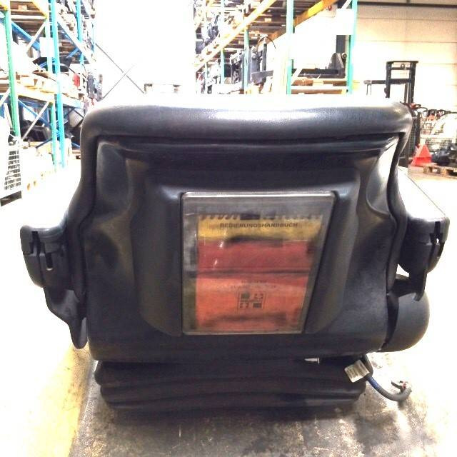 Motor cover with seat - Asiento para Equipo de manutención: foto 5 Motor cover with seat - Asiento para Equipo de manutención: foto 5