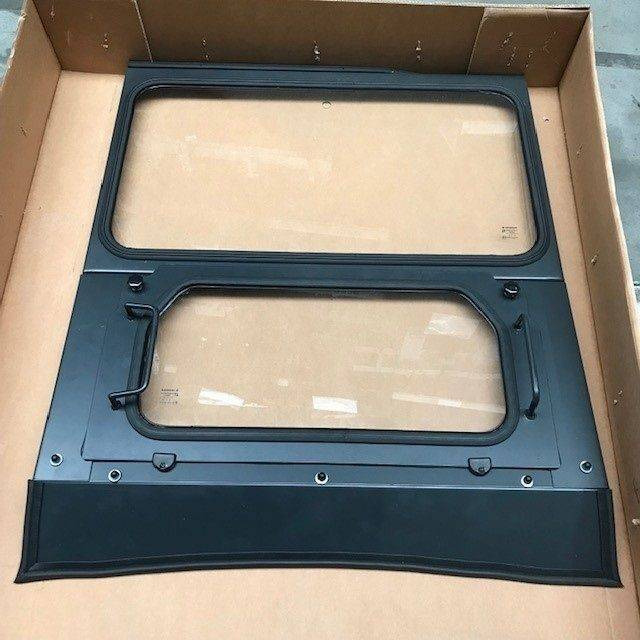 Rear panel for Komatsu - Ventana y piezas para Equipo de manutención: foto 3 Rear panel for Komatsu - Ventana y piezas para Equipo de manutención: foto 3