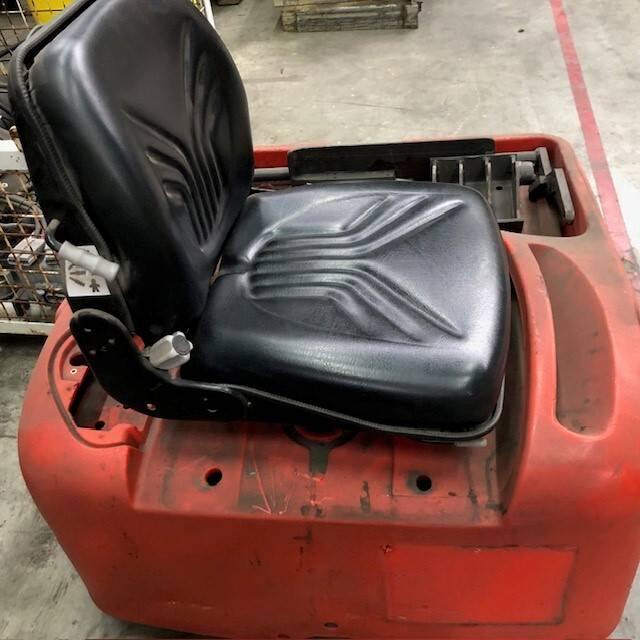 Seat for Linde P60, Series 126 - Asiento para Equipo de manutención: foto 2 Seat for Linde P60, Series 126 - Asiento para Equipo de manutención: foto 2