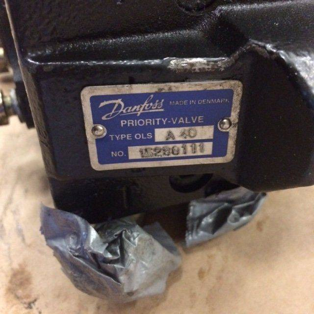 Steering unit with priority valve for Still R50-16 - Dirección para Equipo de manutención: foto 5 Steering unit with priority valve for Still R50-16 - Dirección para Equipo de manutención: foto 5