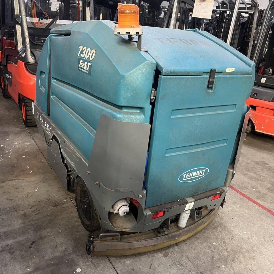 Tennant 7300 Fast - Fregadora: foto 1 Tennant 7300 Fast - Fregadora: foto 1