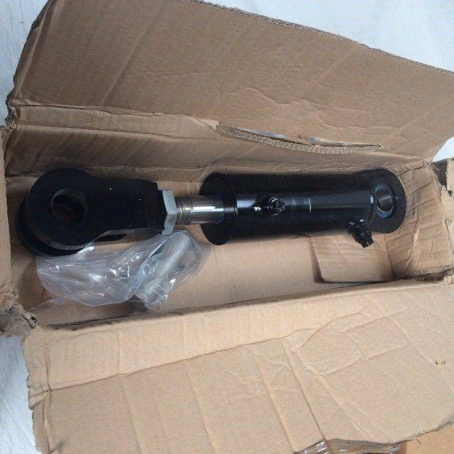 Tilt cylinder complete for Caterpillar - Cilindro hidráulico para Equipo de manutención: foto 2 Tilt cylinder complete for Caterpillar - Cilindro hidráulico para Equipo de manutención: foto 2