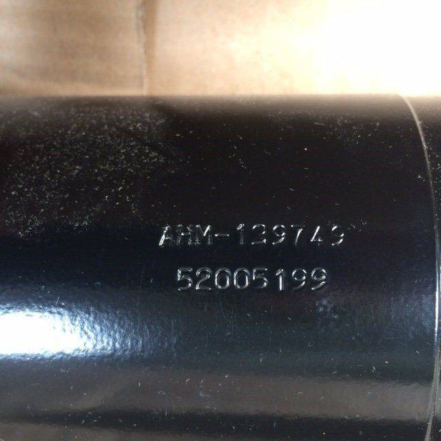 Tilt cylinder complete for Caterpillar - Cilindro hidráulico para Equipo de manutención: foto 3 Tilt cylinder complete for Caterpillar - Cilindro hidráulico para Equipo de manutención: foto 3