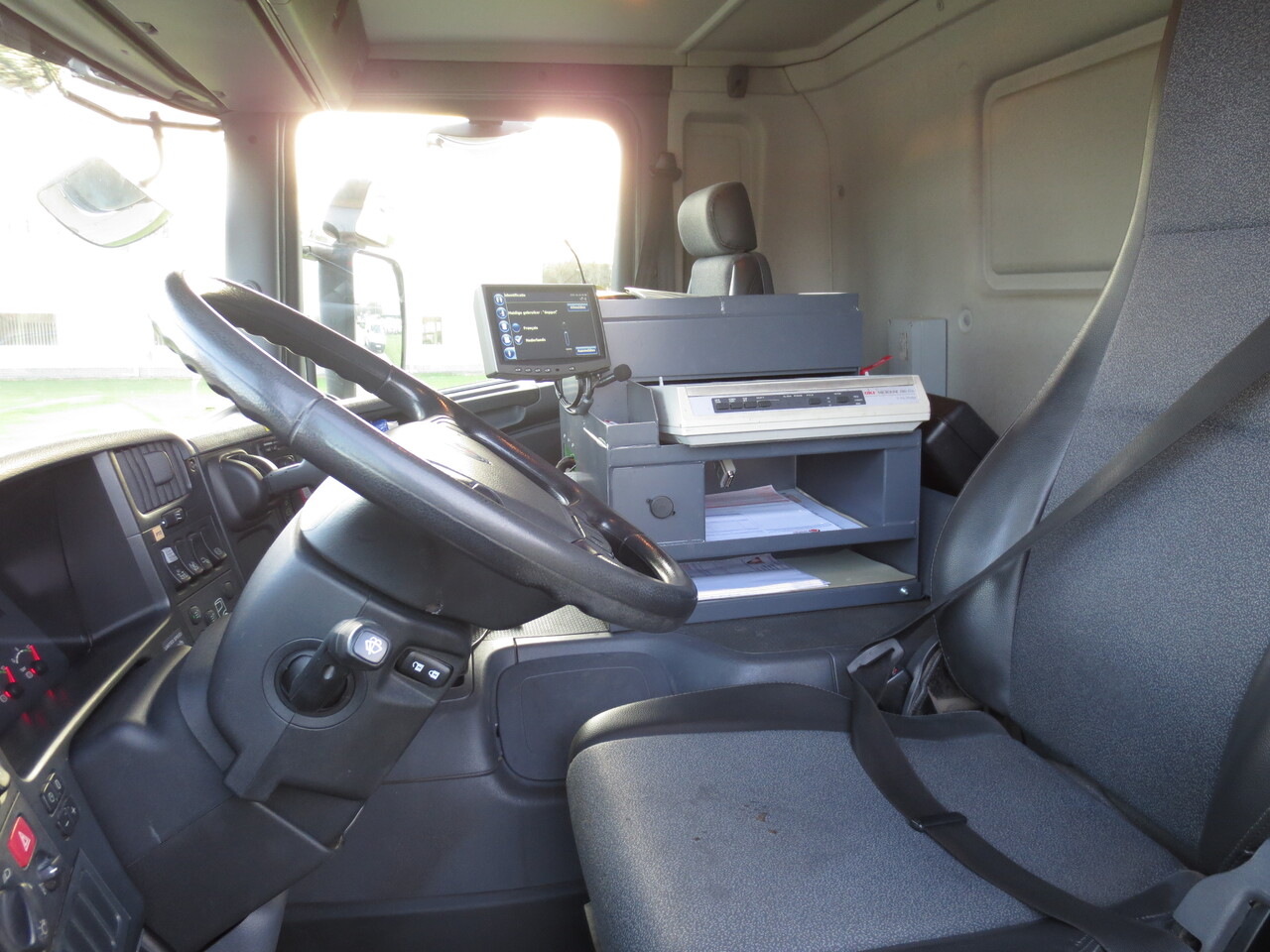 Camión cisterna Scania P310: foto 5