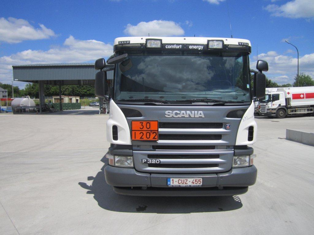 Scania P320 - Camión cisterna: foto 2 Scania P320 - Camión cisterna: foto 2