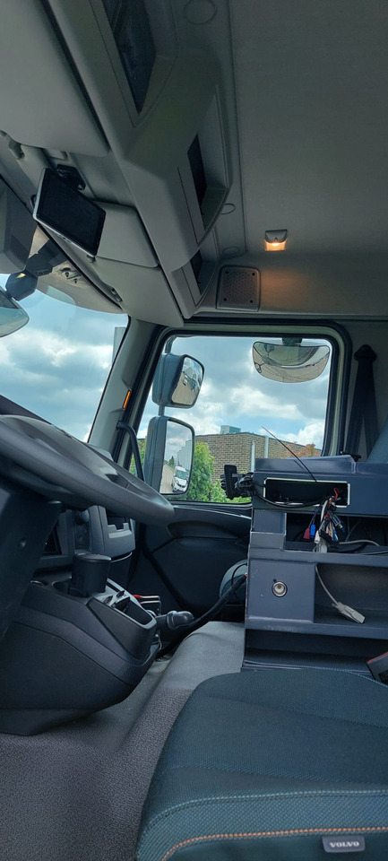 VOLVO FL - Camión cisterna: foto 5 VOLVO FL - Camión cisterna: foto 5