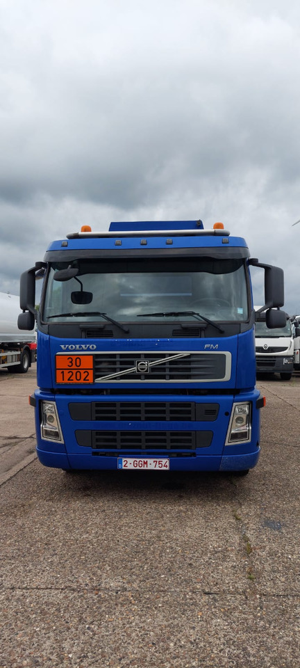 Camión cisterna VOLVO FM: foto 7