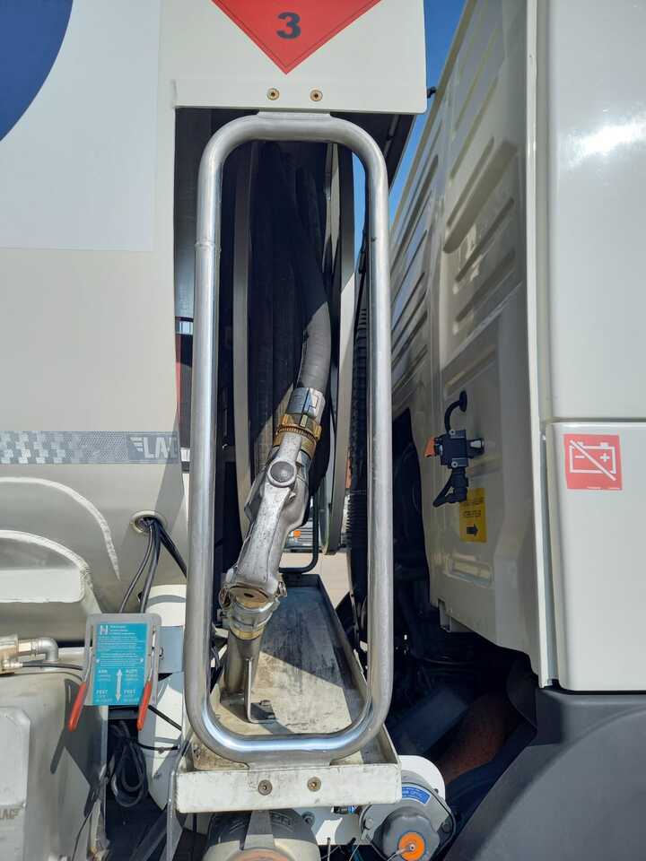 Volvo FM - Camión cisterna: foto 3 Volvo FM - Camión cisterna: foto 3