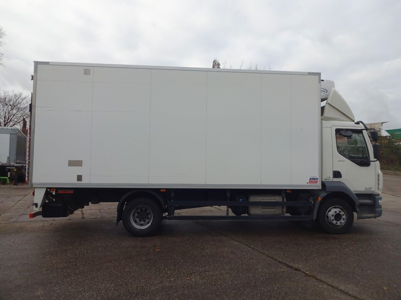 DAF LF 220, 16 T, LBW, Türen, Klima, Automat, Kamera - Camión caja cerrada: foto 5 DAF LF 220, 16 T, LBW, Türen, Klima, Automat, Kamera - Camión caja cerrada: foto 5
