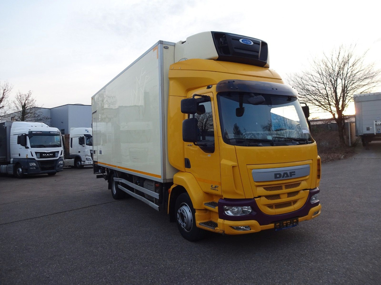 DAF LF 230, 12 T, LBW, Türen, Klima, Automat, Kamera - Camión caja cerrada: foto 1 DAF LF 230, 12 T, LBW, Türen, Klima, Automat, Kamera - Camión caja cerrada: foto 1