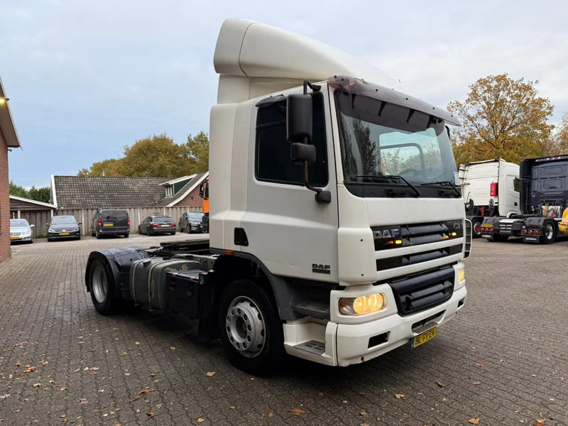 DAF CF 75.250 Handgeschakeld/Manual EURO 3 - Cabeza tractora: foto 4 DAF CF 75.250 Handgeschakeld/Manual EURO 3 - Cabeza tractora: foto 4