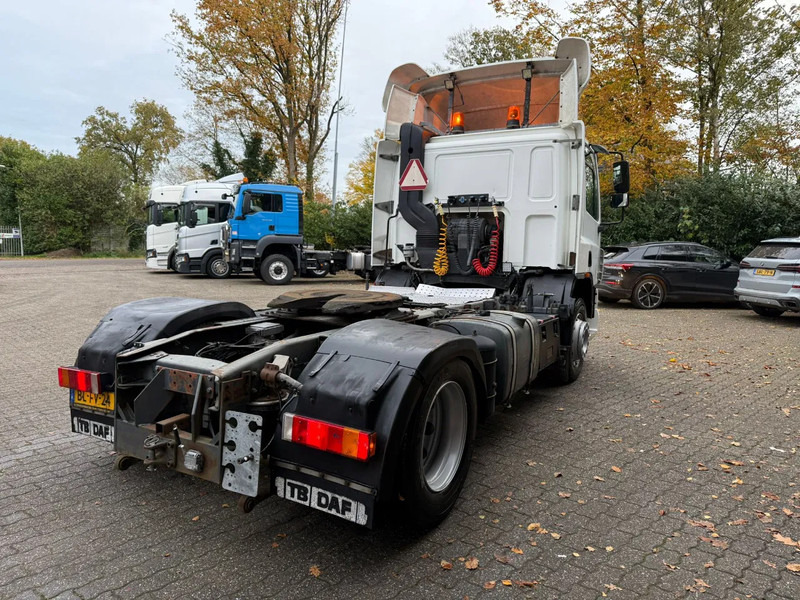 DAF CF 75.250 Handgeschakeld/Manual EURO 3 - Cabeza tractora: foto 3 DAF CF 75.250 Handgeschakeld/Manual EURO 3 - Cabeza tractora: foto 3