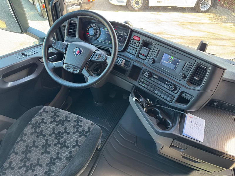Scania S460 Super Retarder 260.570KM 2X tank Old type dashboard APK 04/2026 - Cabeza tractora: foto 5 Scania S460 Super Retarder 260.570KM 2X tank Old type dashboard APK 04/2026 - Cabeza tractora: foto 5
