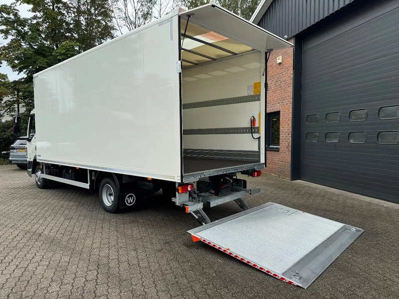 DAF LF 210 FA 6.1M Bakwagen NIEUW, Volledige garantie 3 jaar, Laadklep - Airco - Vangmuil - Camión caja cerrada: foto 4 DAF LF 210 FA 6.1M Bakwagen NIEUW, Volledige garantie 3 jaar, Laadklep - Airco - Vangmuil - Camión caja cerrada: foto 4