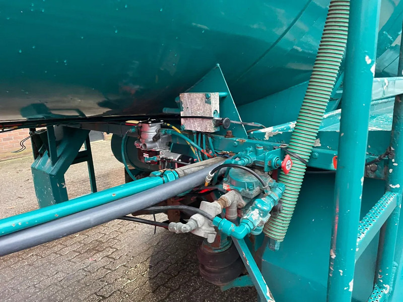 Semirremolque cisterna EKW 36m3 RVS Mestoplegger 2x Stuuras VMA Bemonstering Borger pomp: foto 14