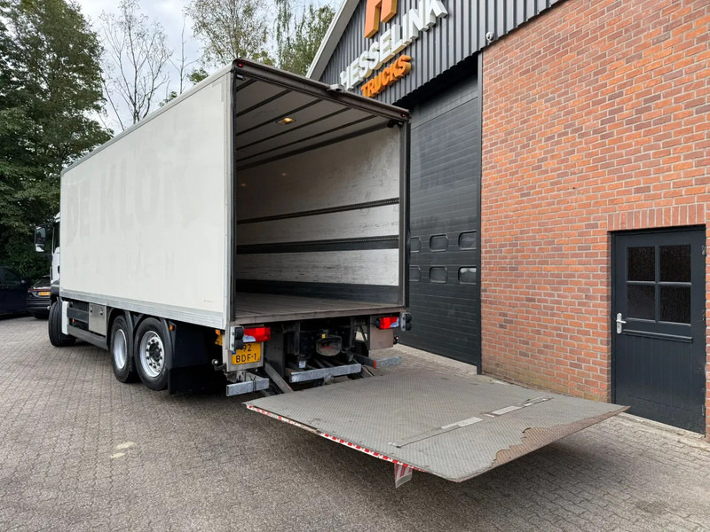 MAN TGS 26.320 EEV Koffer Stuuras AHK 3.000KG LBW 370.859 KM! NL Truck - Camión caja cerrada: foto 4 MAN TGS 26.320 EEV Koffer Stuuras AHK 3.000KG LBW 370.859 KM! NL Truck - Camión caja cerrada: foto 4