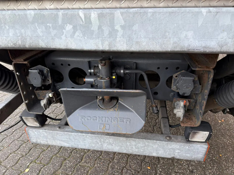 Mercedes-Benz Antos 1930 Frigoblock Dual temp 3 compartiments LBW AHK 319.640KM EURO 6 NL Truck! - Camión isotérmico: foto 5 Mercedes-Benz Antos 1930 Frigoblock Dual temp 3 compartiments LBW AHK 319.640KM EURO 6 NL Truck! - Camión isotérmico: foto 5