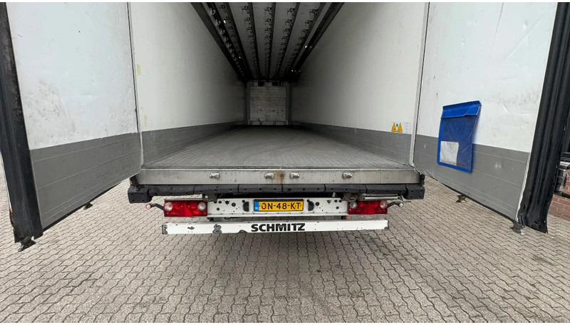 Schmitz Cargobull SKO 24 5x Meatrails Rohrbahnen Fleisch Carrier Vector 1950MT - Semirremolque isotérmico: foto 5 Schmitz Cargobull SKO 24 5x Meatrails Rohrbahnen Fleisch Carrier Vector 1950MT - Semirremolque isotérmico: foto 5