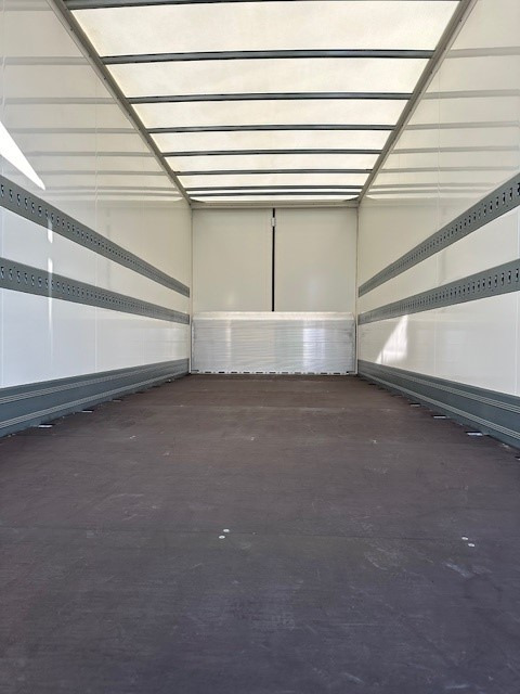 BDF-System, 7.450 mm lang, Durchladesystem mit Überfahrblech, Portal Doppelflügeltür, - Caja cerrada: foto 5 BDF-System, 7.450 mm lang, Durchladesystem mit Überfahrblech, Portal Doppelflügeltür, - Caja cerrada: foto 5