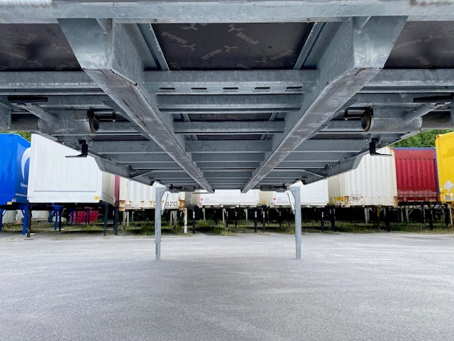 Kögel BDF-System, 7.450 mm lang, mit Heckklappe - Carrocería abierta: foto 4 Kögel BDF-System, 7.450 mm lang, mit Heckklappe - Carrocería abierta: foto 4