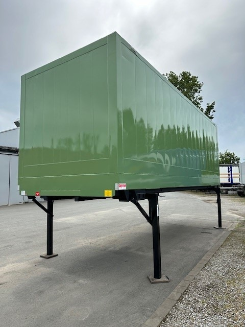 Krone BDF-System, 7.450 mm lang, LACK NEU! - Caja cerrada: foto 1 Krone BDF-System, 7.450 mm lang, LACK NEU! - Caja cerrada: foto 1