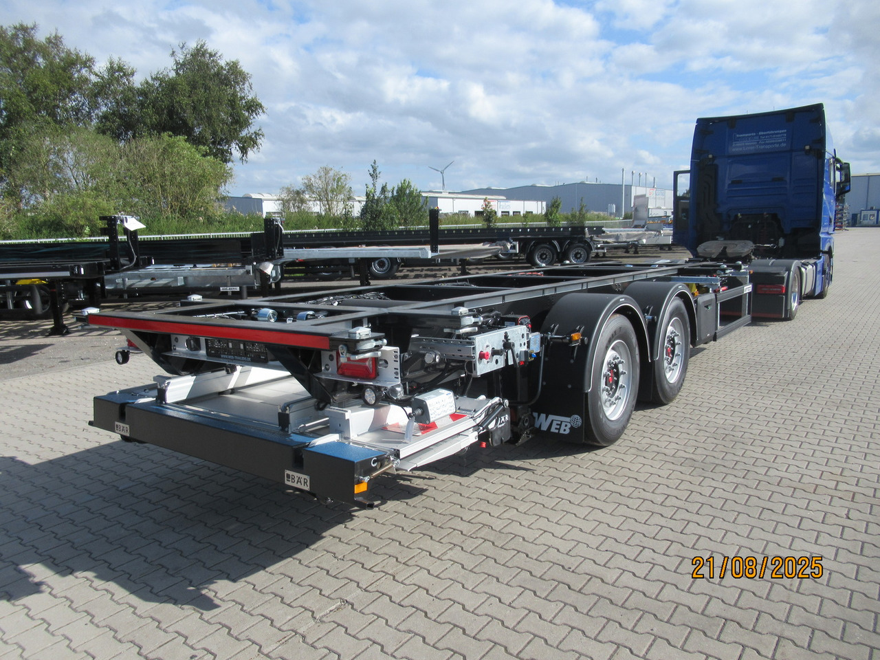 System Trailers BDF-System, Standard ohne Zulassung, mit Ladebordwand - Remolque caja cerrada: foto 1 System Trailers BDF-System, Standard ohne Zulassung, mit Ladebordwand - Remolque caja cerrada: foto 1