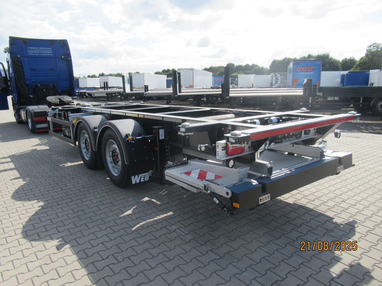 System Trailers BDF-System, Standard ohne Zulassung, mit Ladebordwand - Remolque caja cerrada: foto 4 System Trailers BDF-System, Standard ohne Zulassung, mit Ladebordwand - Remolque caja cerrada: foto 4