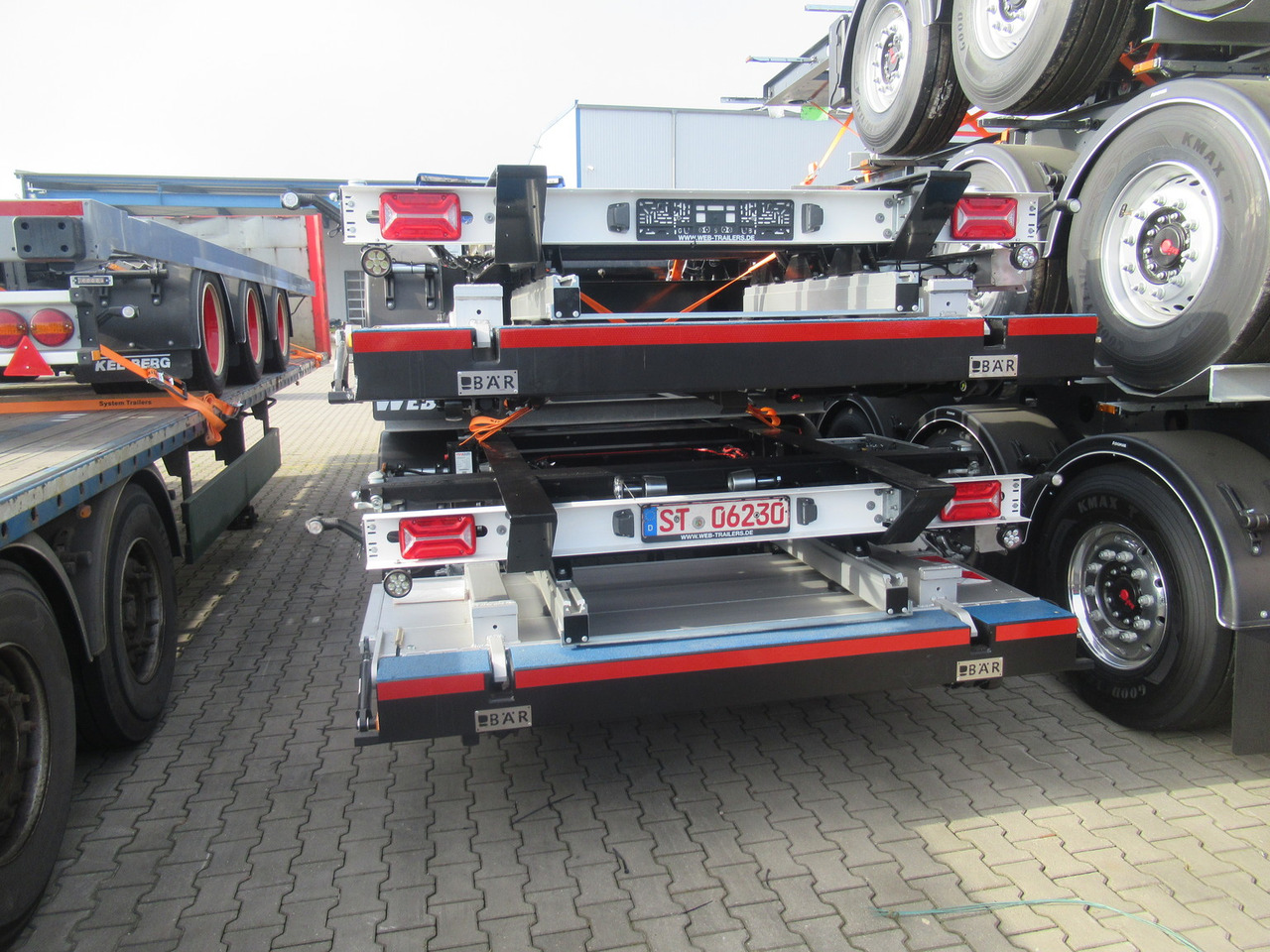 System Trailers BDF-System, Standard ohne Zulassung, mit Ladebordwand - Remolque caja cerrada: foto 3 System Trailers BDF-System, Standard ohne Zulassung, mit Ladebordwand - Remolque caja cerrada: foto 3