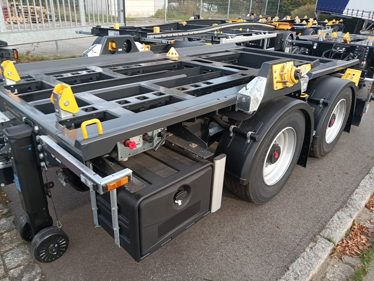 Hüffermann 2-A-MINI-CARRIER SAFETYFIX VERZINKT NEU TOP-PREI - Remolque multilift/ Portacontenedores de cadenas: foto 3 Hüffermann 2-A-MINI-CARRIER SAFETYFIX VERZINKT NEU TOP-PREI - Remolque multilift/ Portacontenedores de cadenas: foto 3