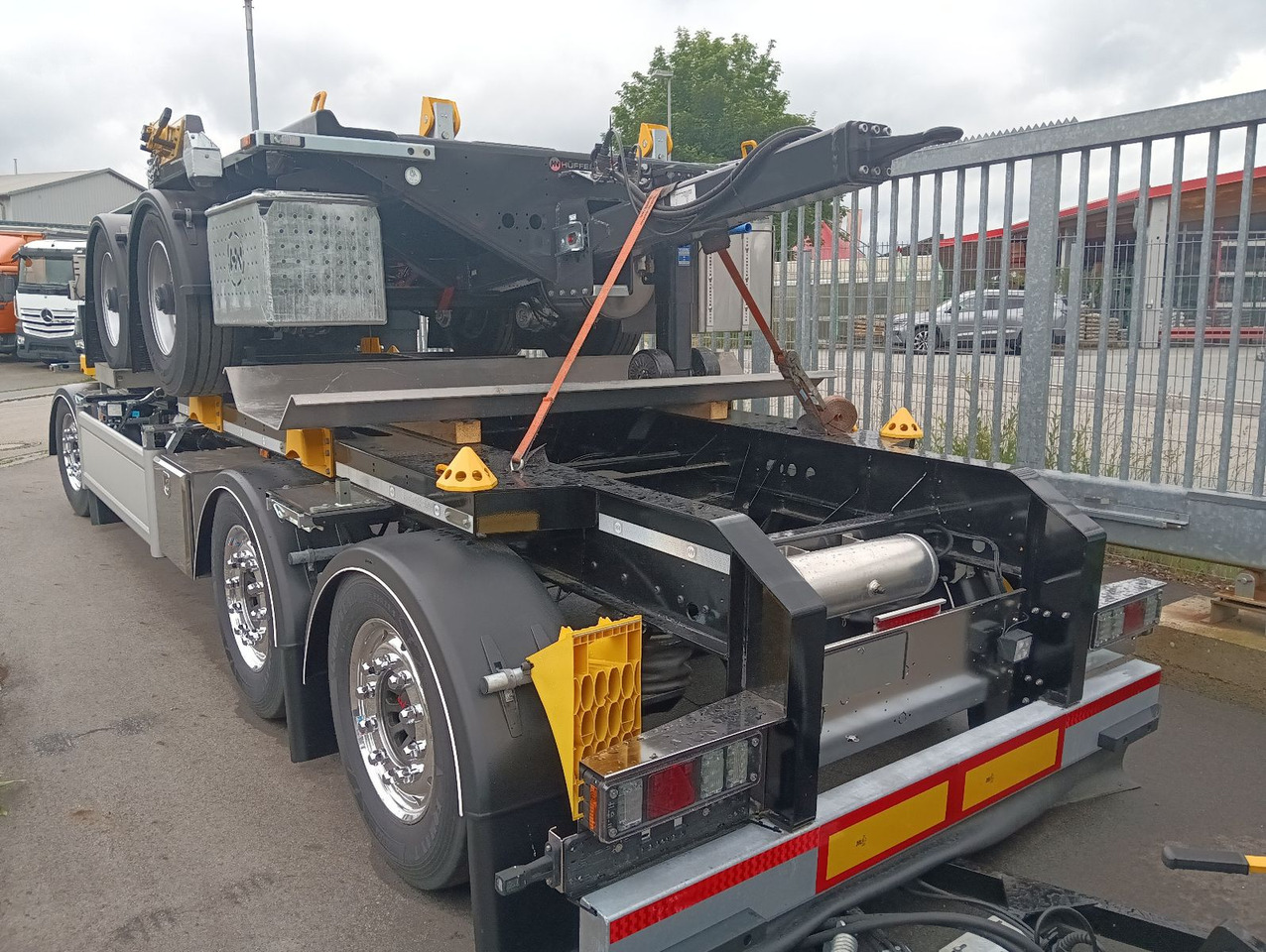 Hüffermann 3-A VARIO-CARRIER SAF NEU VERZINKT LiftAlufelgen - Remolque multilift/ Portacontenedores de cadenas: foto 4 Hüffermann 3-A VARIO-CARRIER SAF NEU VERZINKT LiftAlufelgen - Remolque multilift/ Portacontenedores de cadenas: foto 4